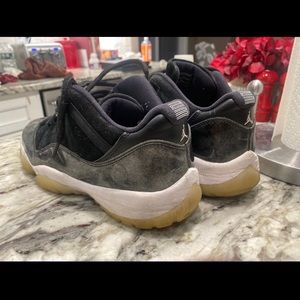 Retro 11 “ barons”